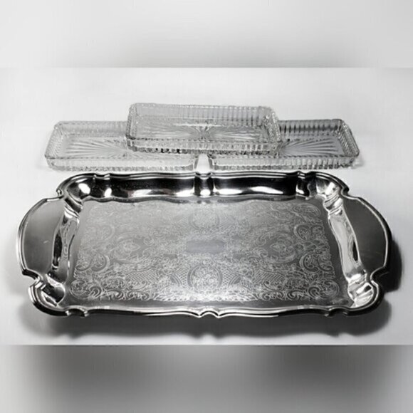 Vintage Oneida Chippendale Relish Tray – Silverplate w/ Glass Liner – New in Box - Picture 12 of 12